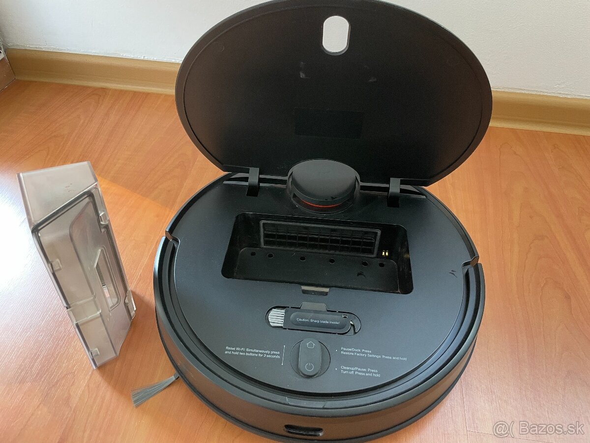 Xiaomi Mi Robot Vacuum Mop Pro Black - 3