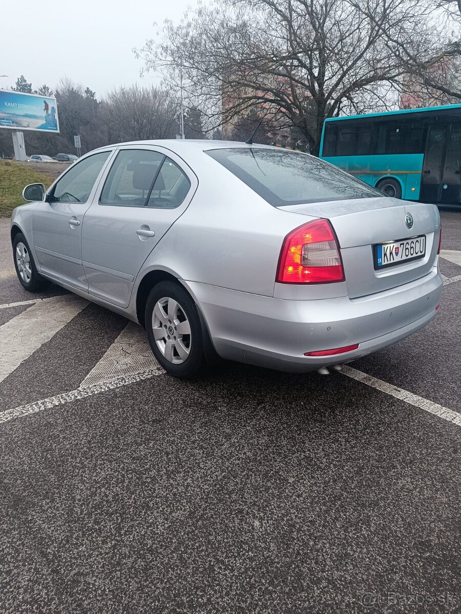 Škoda Octavia 2009 77kw 290 tis km - 3