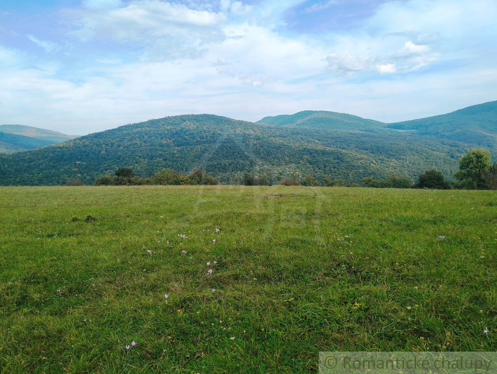 Rekreačný pozemok s nádherným výhľadom v Bielych Karpatoch - 3