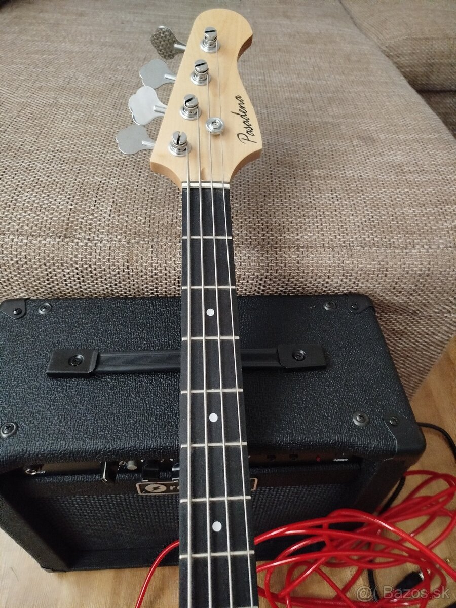 Basová gitara s combom - 3