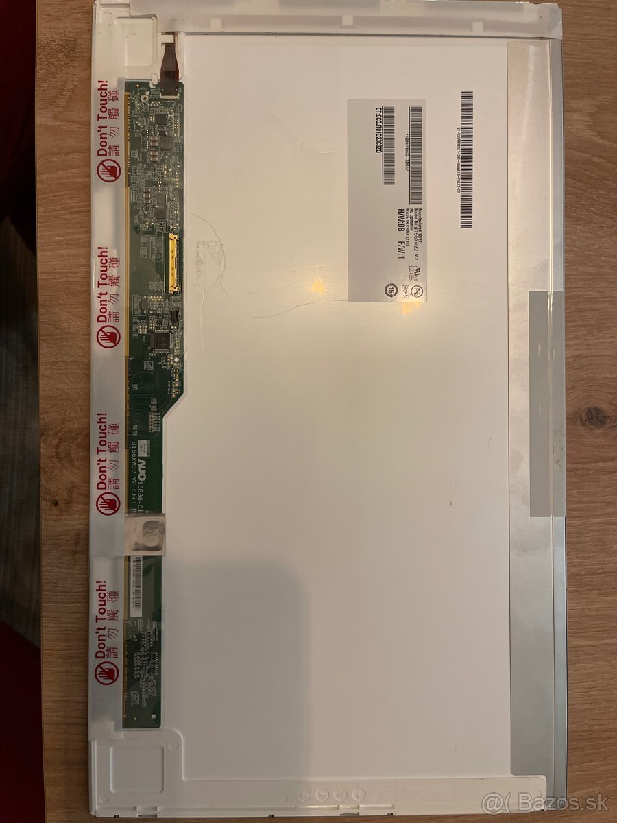 LCD panel B156XW02 V.2 - 3