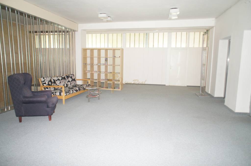 Kancelárie, Drieňová ul., Ružinov, 1 x 12,5 m2 a 1 x 25 m2 - 3