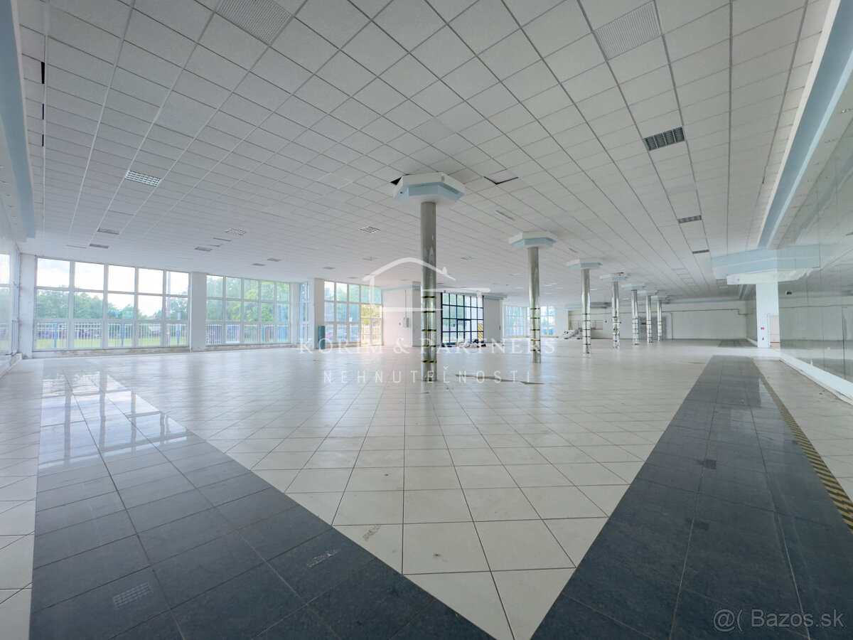 Výnimočný obchodný priestor na predaj, Hurbanovo - 3