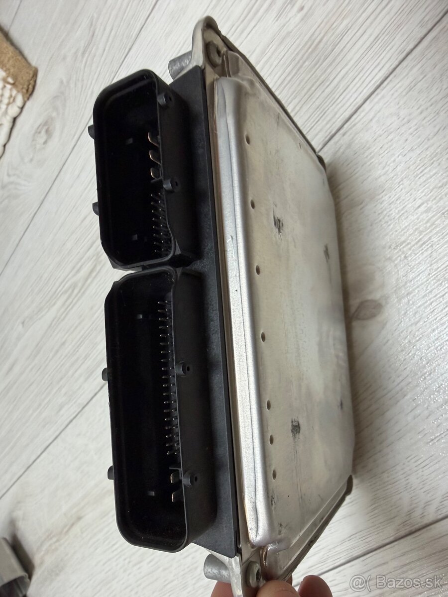 Set RJ na Audi 4.2 8E0 910 560 - 3