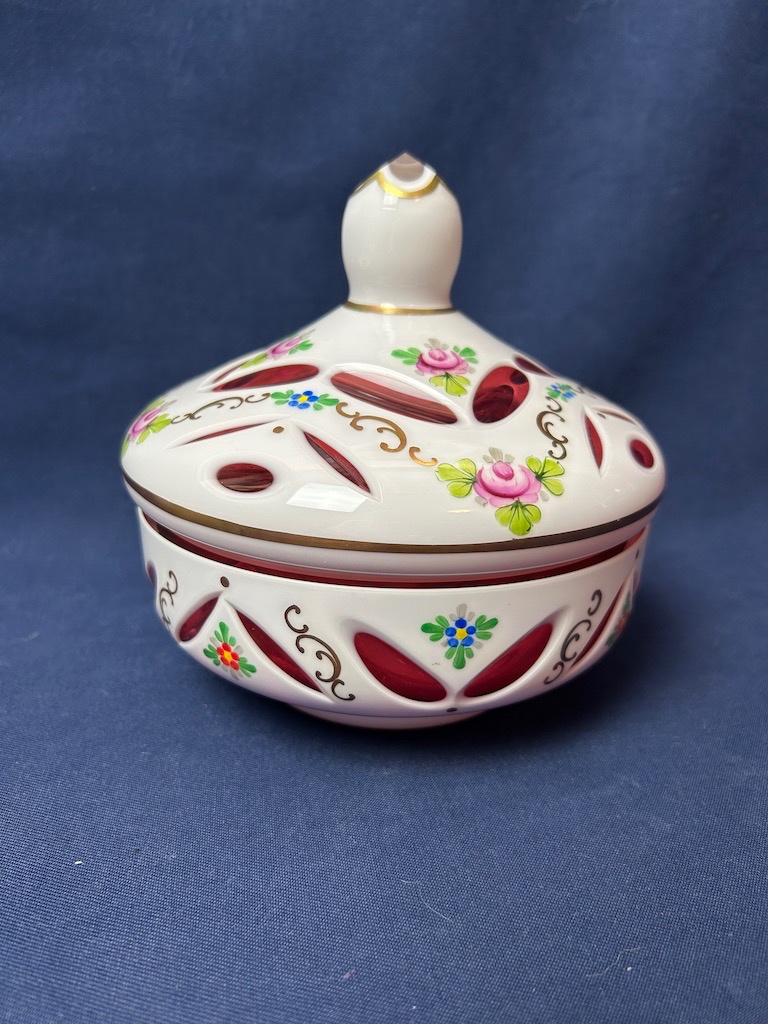 Dóza s vekom - vrstvené opálové sklo - 3