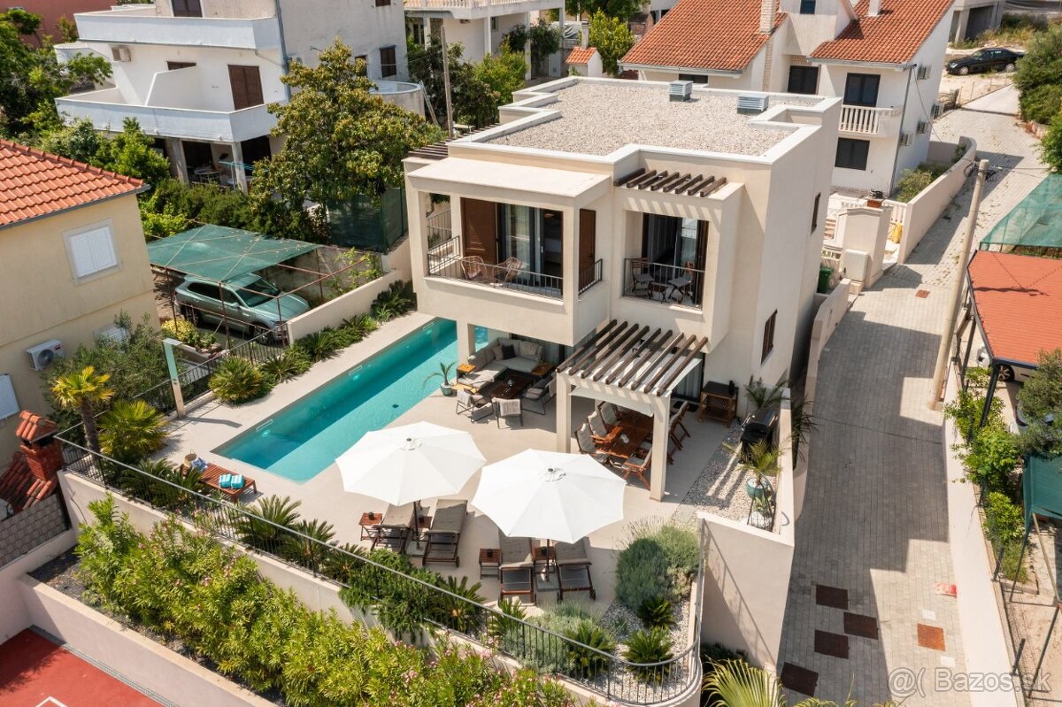 Chorvátsko, krásna vila druhý rad pri mori. - 3