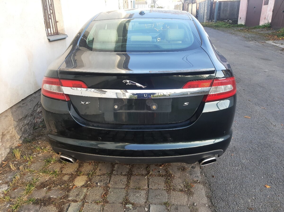 Jaguar XF-3,0D - 3