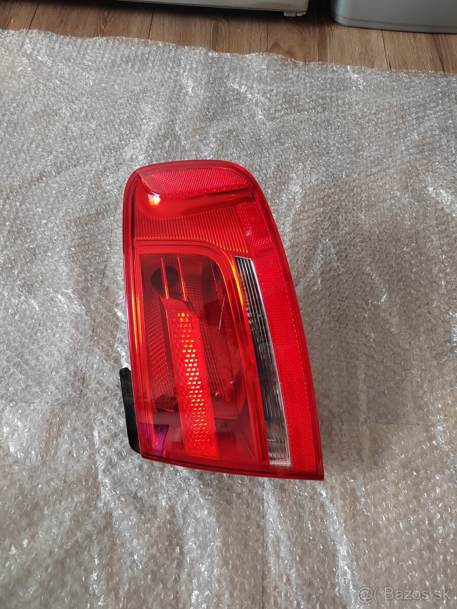 Audi A4 B8 combi zadné svetlá - 3