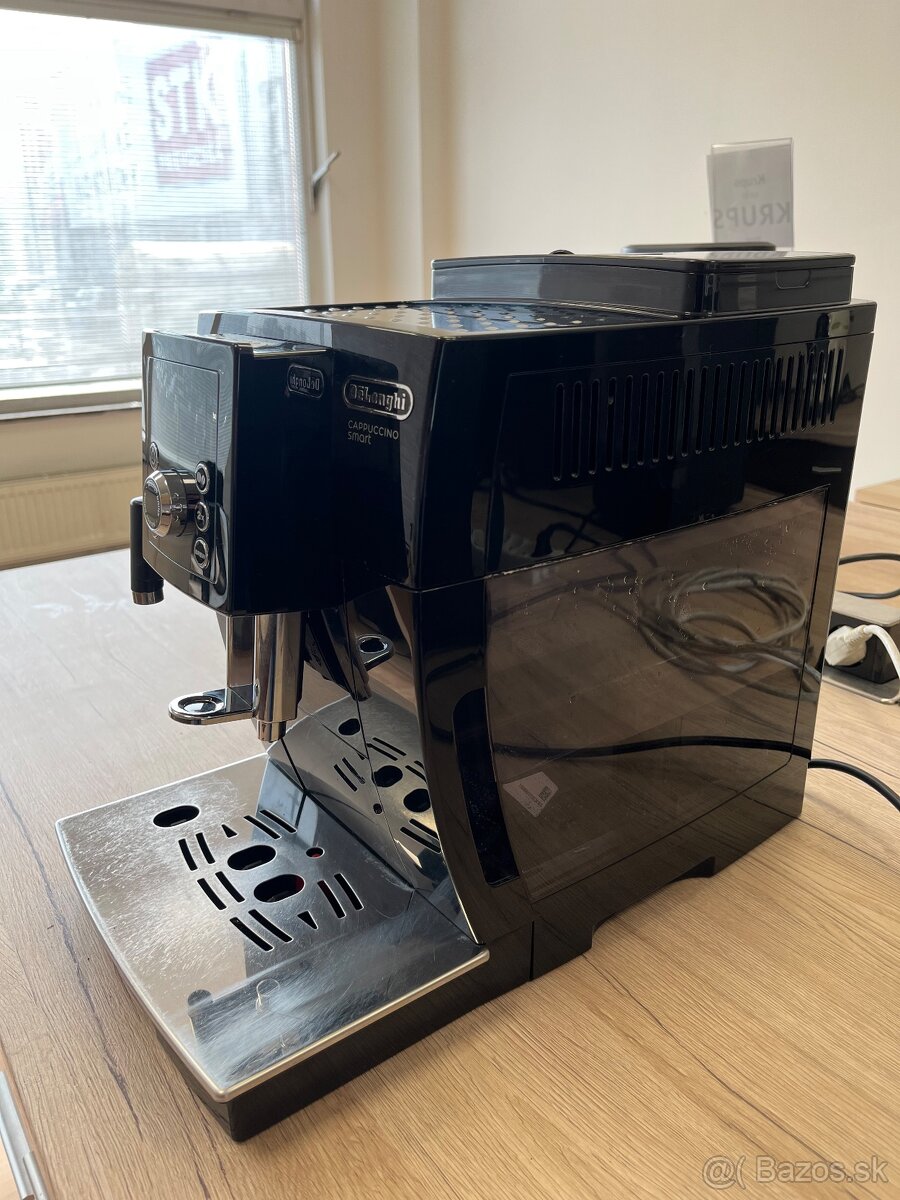 Kávovar Delonghi Ecam23.260B - 3