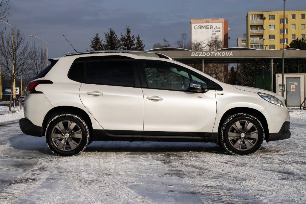 Peugeot 2008 1.2 PureTech Active 2017 - 3