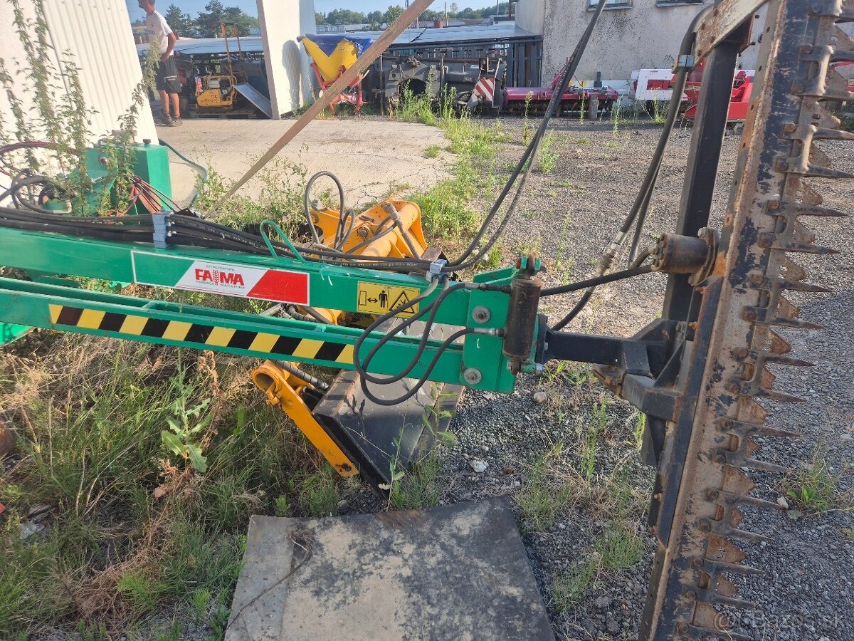 Hydraulicky zastihavač. Žacia lišta - 3