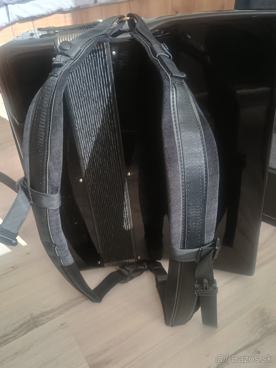 Akordeón Walther 96 basový - 3