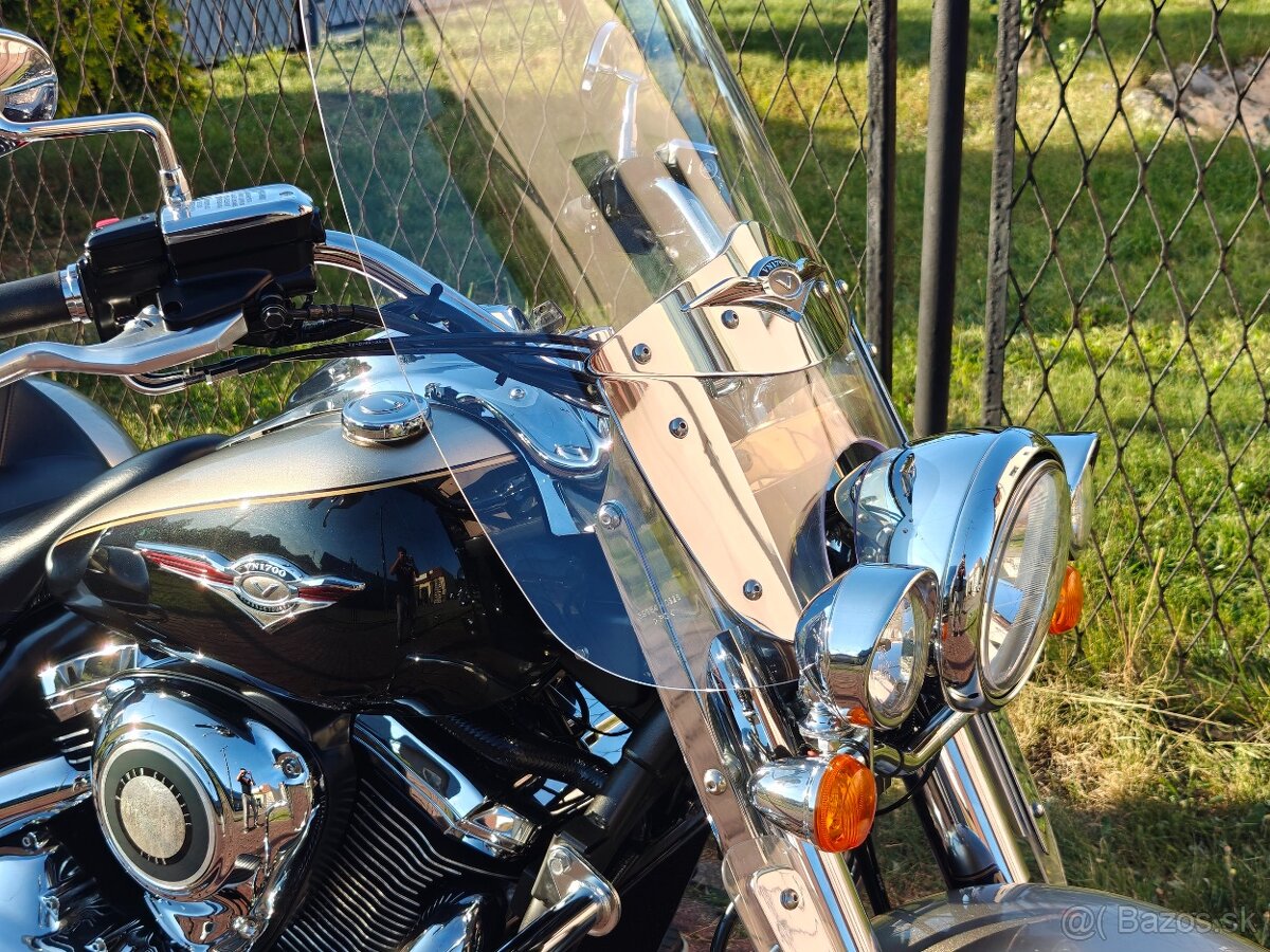 Kawasaki VN 1700 Classic Tourer Nomad - 3