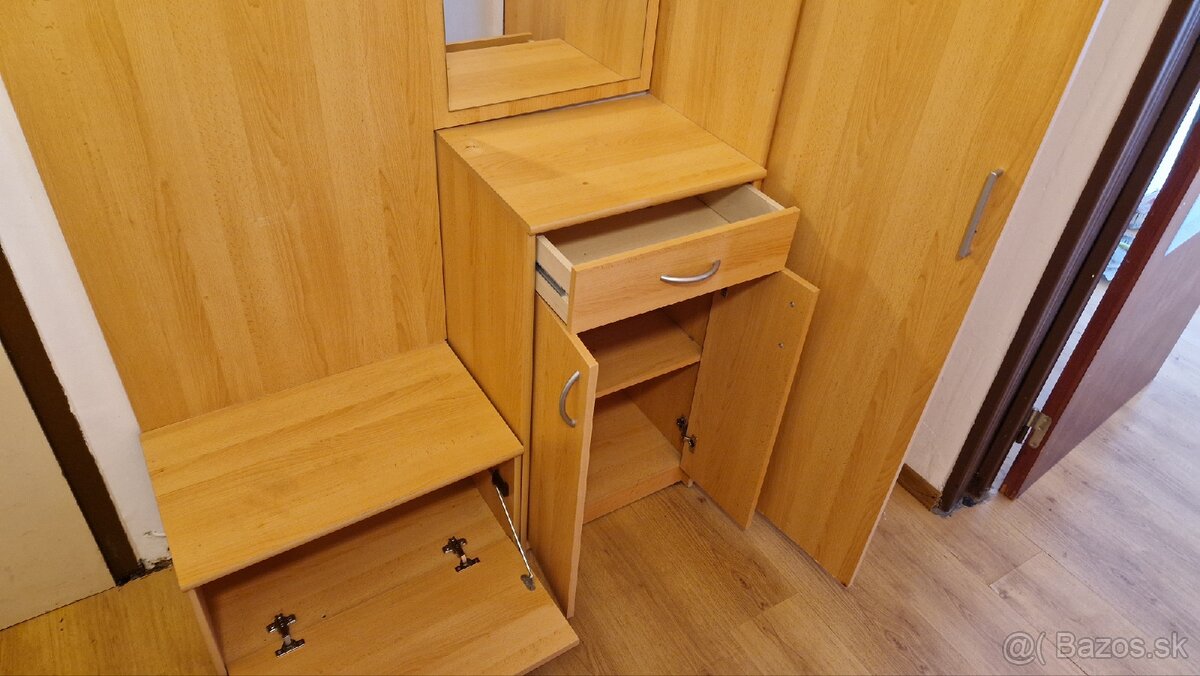 Skrinková zostava na chodbu - 3