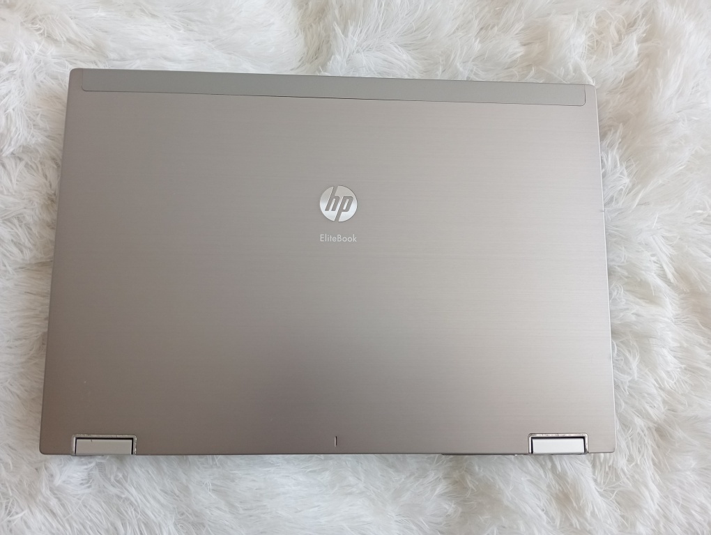 predám Hp elitebook 8440p , Intel i5 , 4gb ram , 120gb ssd - 3