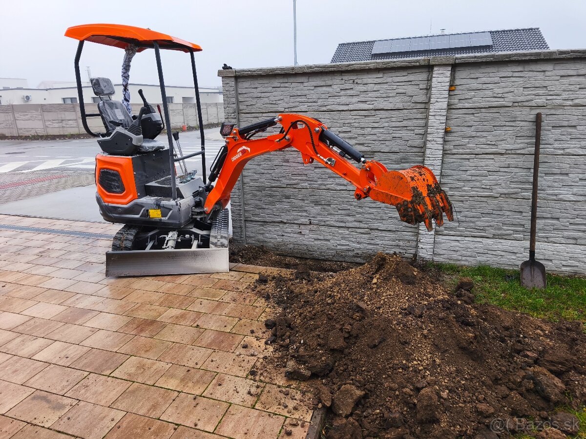 Práca s minibagrom - 3