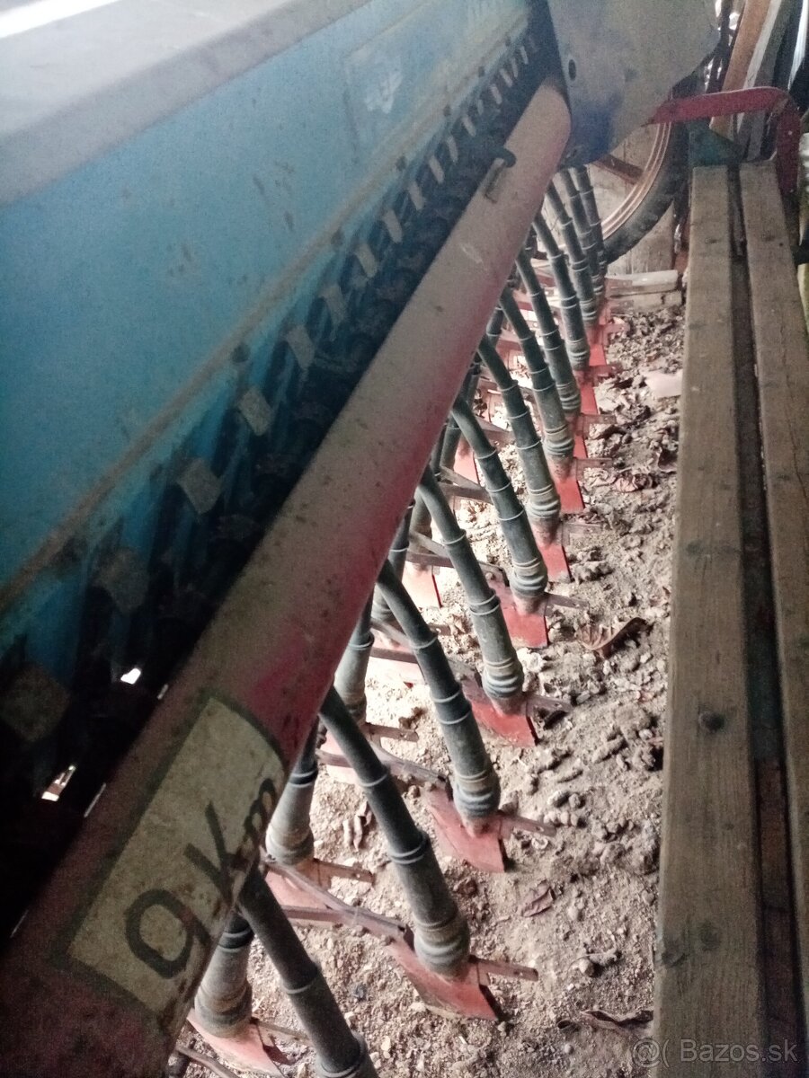 Sejačka Isaria, brány - 3