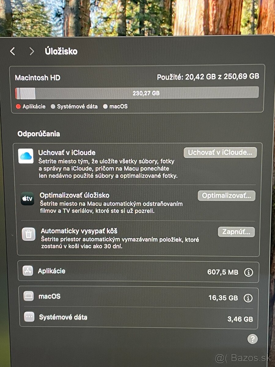 MacBook Pro 2018 15", 16GB RAM, 256GB SSD - 3