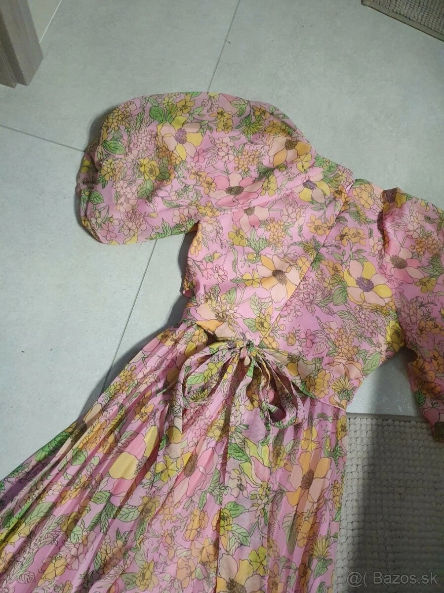 Midi šaty s kvetmi S nové - 3