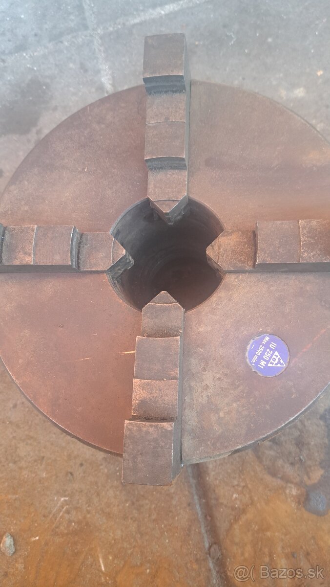 Upinacia hlava na sustruh 250 priemer - 3