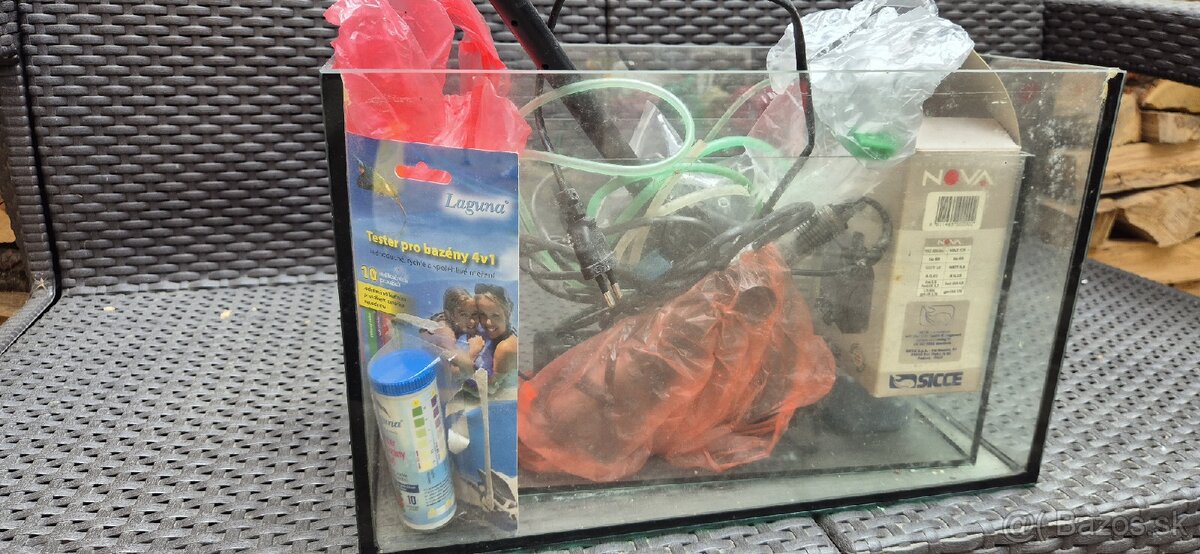 Akvárium a doplnky. - 3