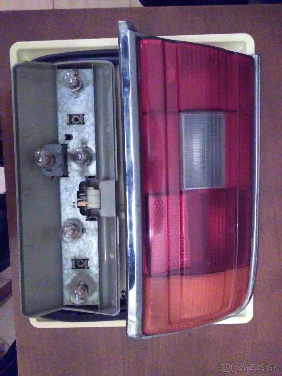 Zadné svetlo BMW 520 E12 - 3