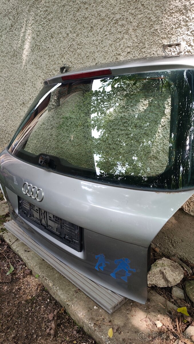 Kufor Audi a4 b6 avant - 3