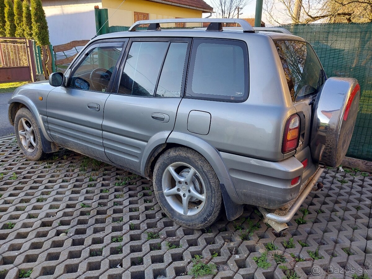 Predám RAV4 - 3