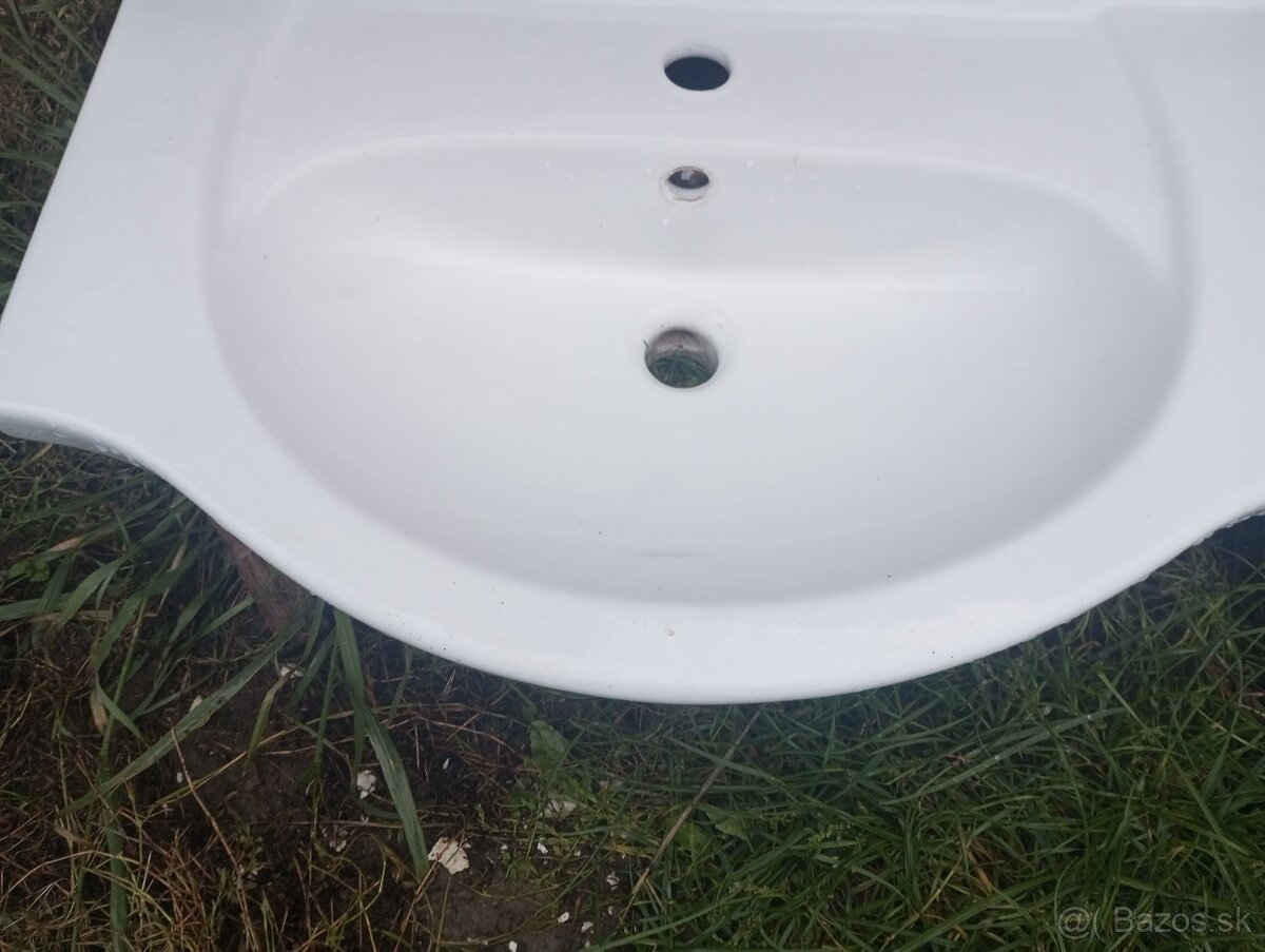 Umývadlo a digestor - 3