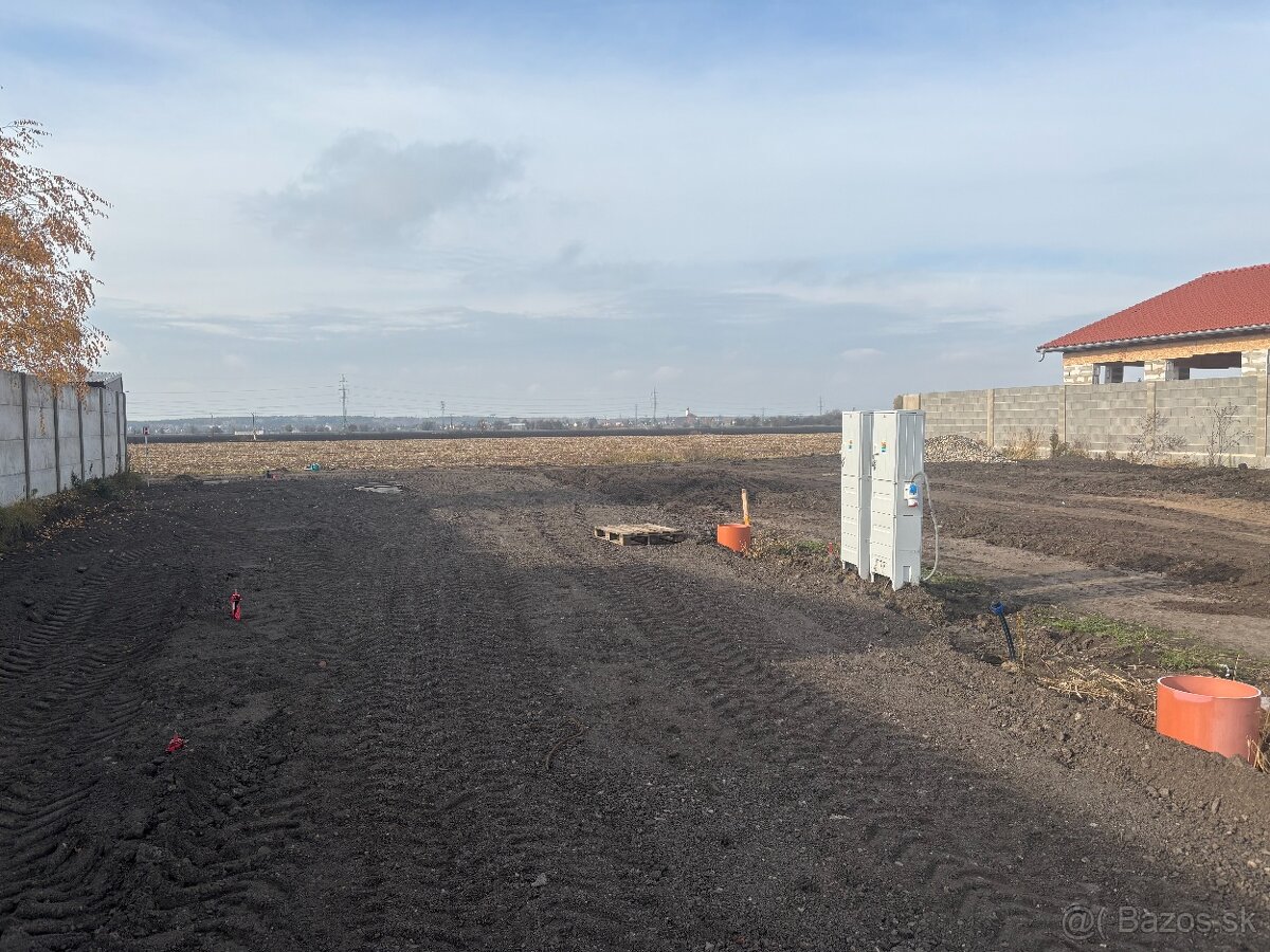 Stavebné pozemky v Malackách s IS a prístupovou cestou. - 3