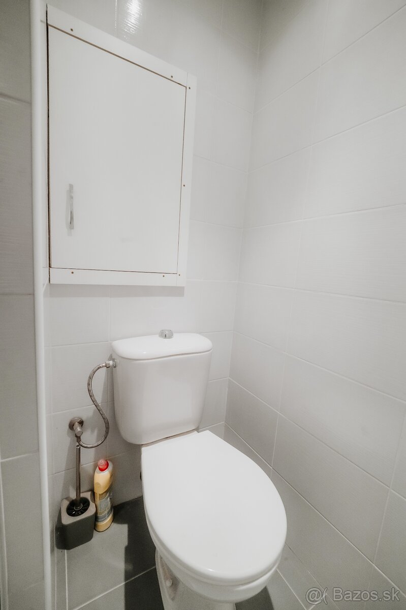 Ponúkame na PRENÁJOM 1 izbový byt na ulici Komenského 16 - 3