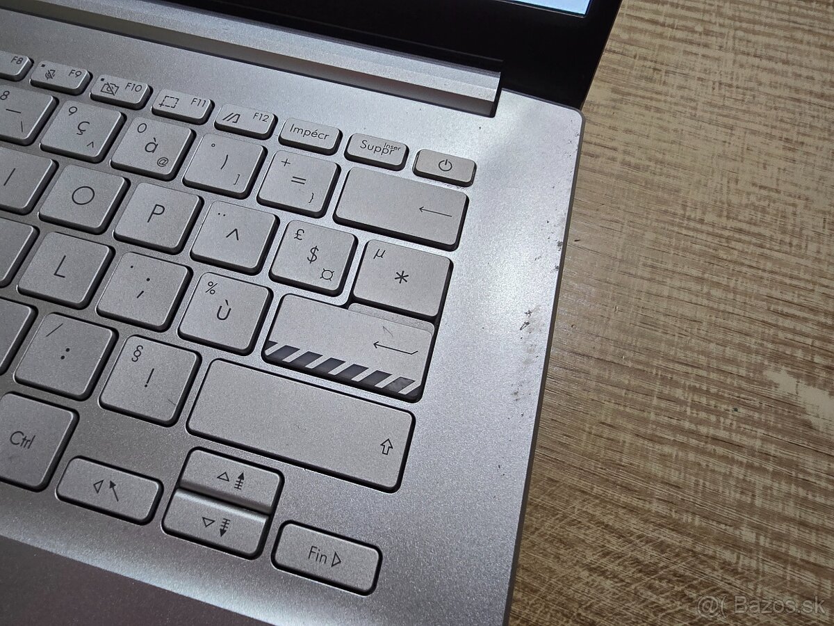 Asus Vivobook 14 Go model 2024 s procesorom AMD ryzen 5 7 ge - 3