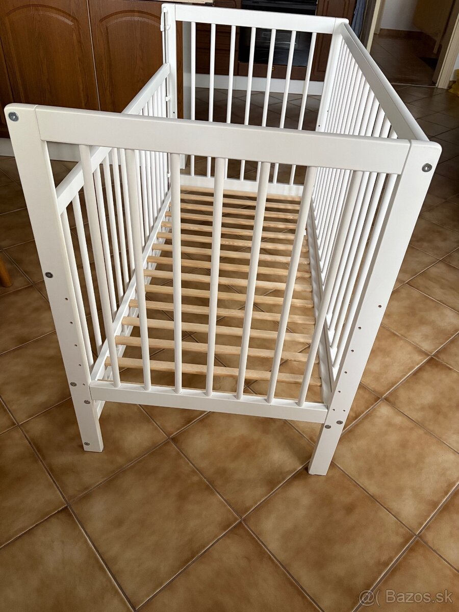 Detska postielka s matracom a chranicom matraca - 3