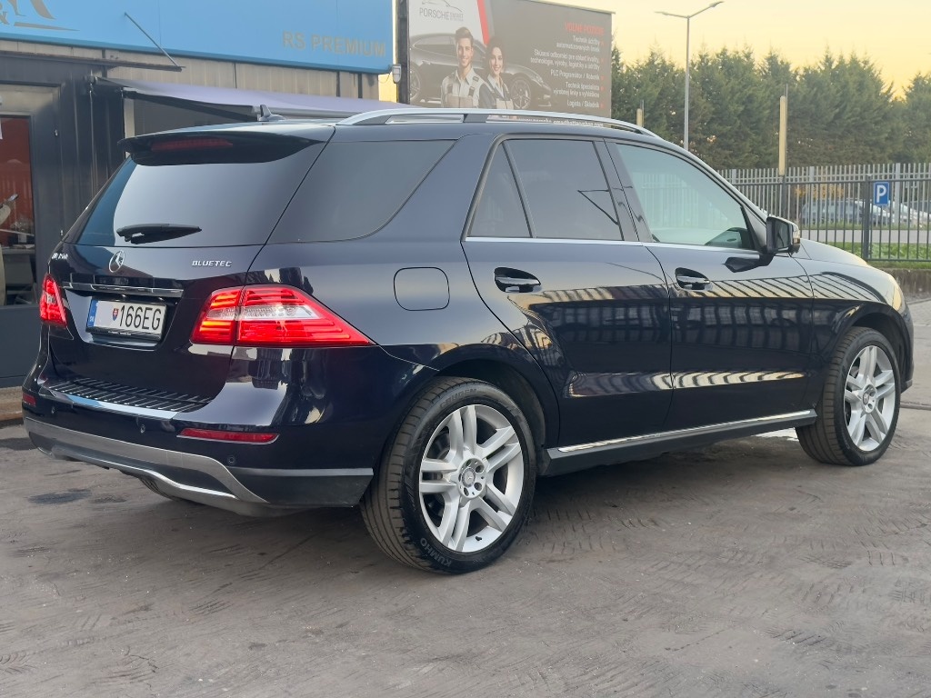 Mercedes-Benz ML Mercedes Benz 350 Bluetec 4MATIC - 3