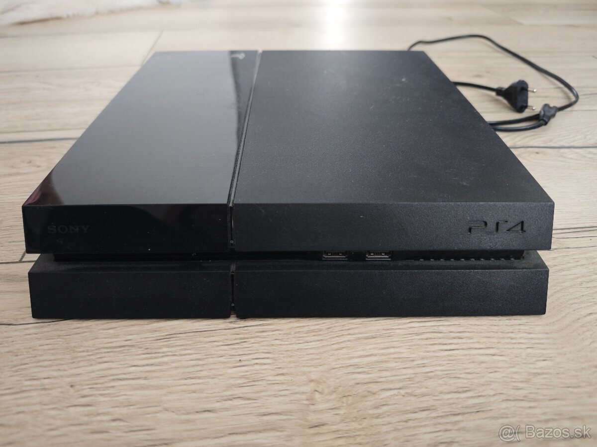 Predám PS4 + 2x ovládač - 3