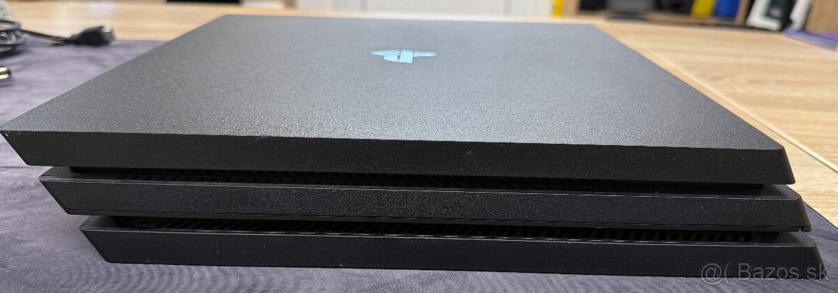 PlayStation 4 Pro 1TB + DualShock 4 + 3 hry - 3