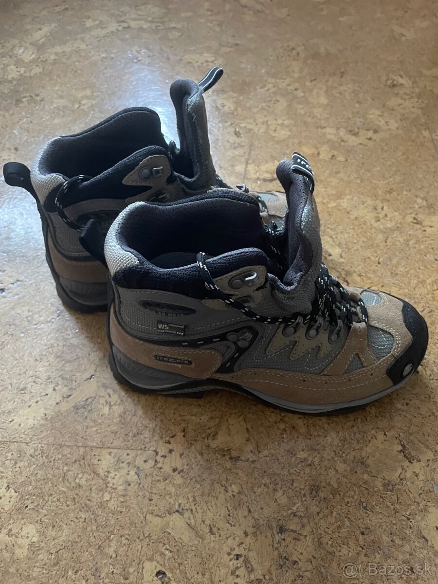 Turisticke topanky - 3