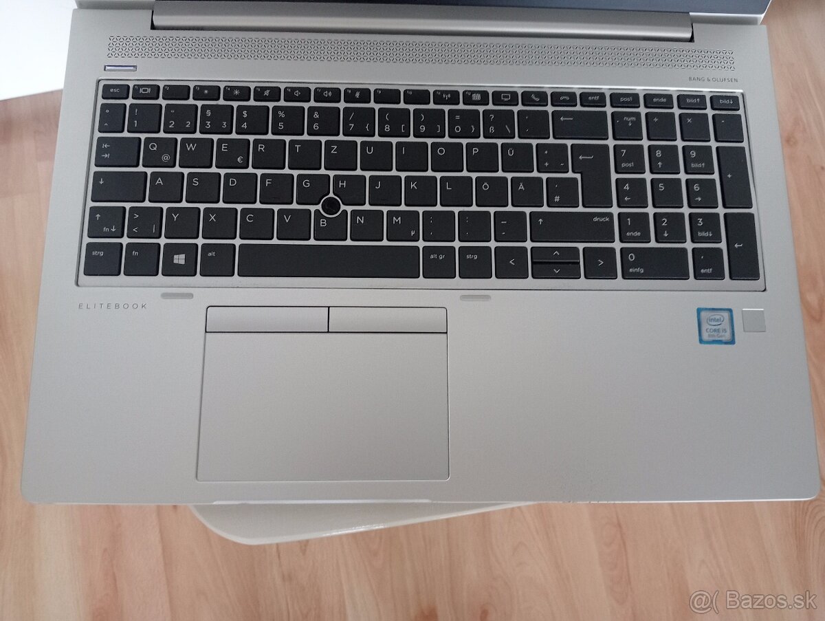 predám HP Elitebook 850 G6 , Intel Core i5 , 16gb ram , ssd - 3