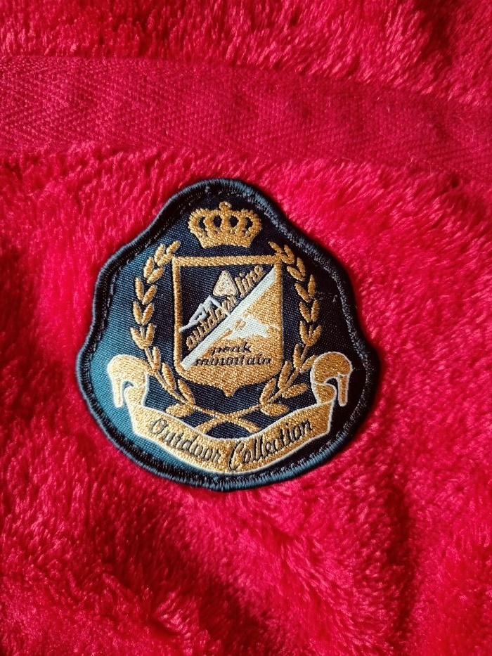 Mäkkučká dámska mikina v M/L - 3