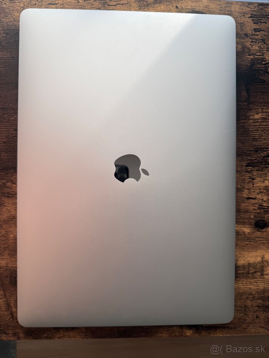 MacBook Pro 15" A1707 mid 2017 Silver - 3