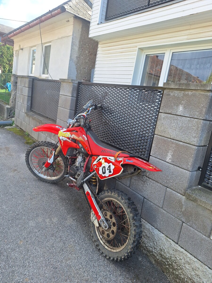 Predám túto hondu cr 85 r.v 2005