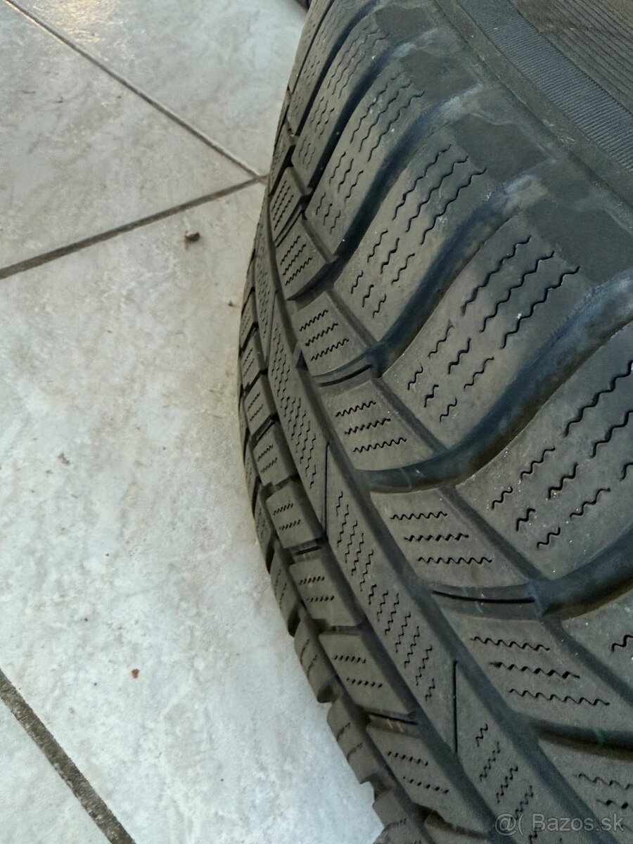 Zimne pneu Toyo 235/55R19 alu R19 Mercedes - 3