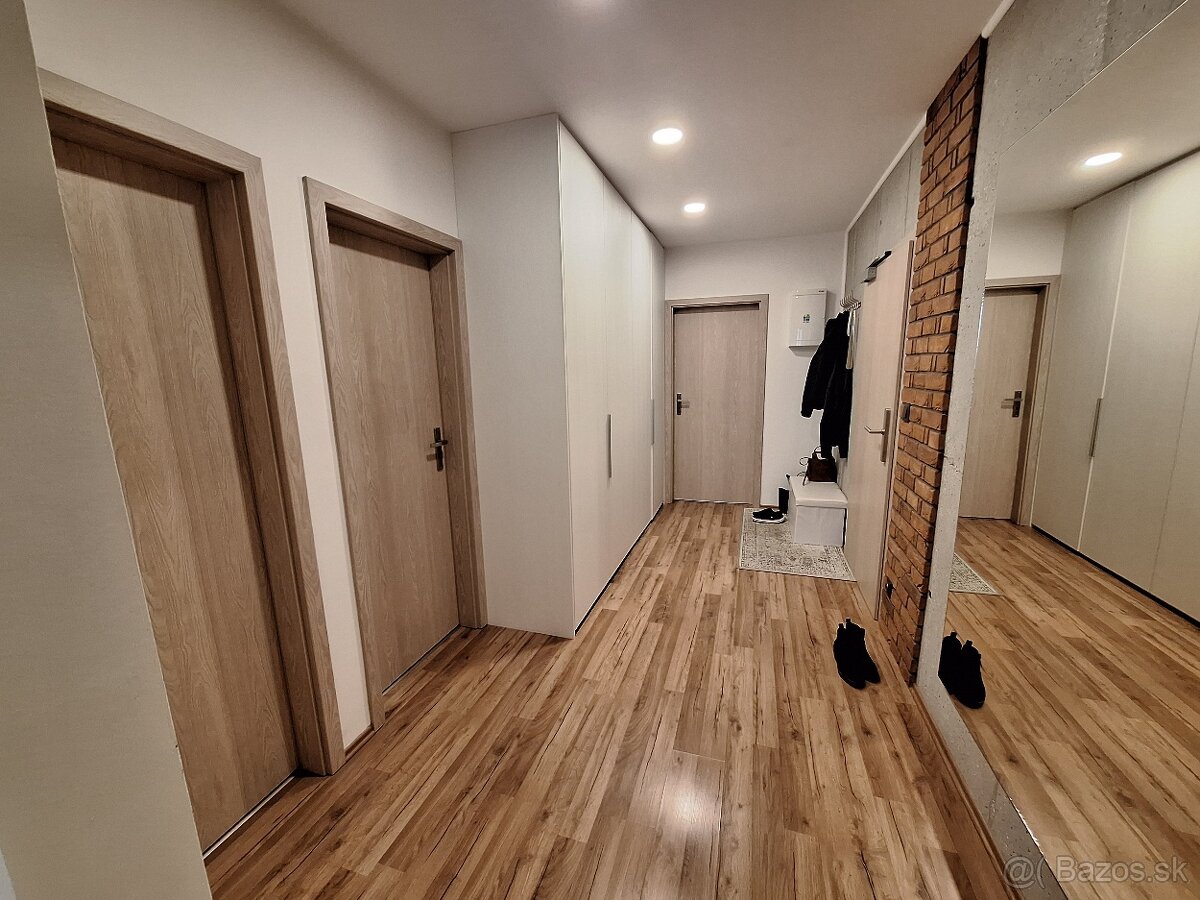 Prenájom 2-izbový byt v Senci - 3