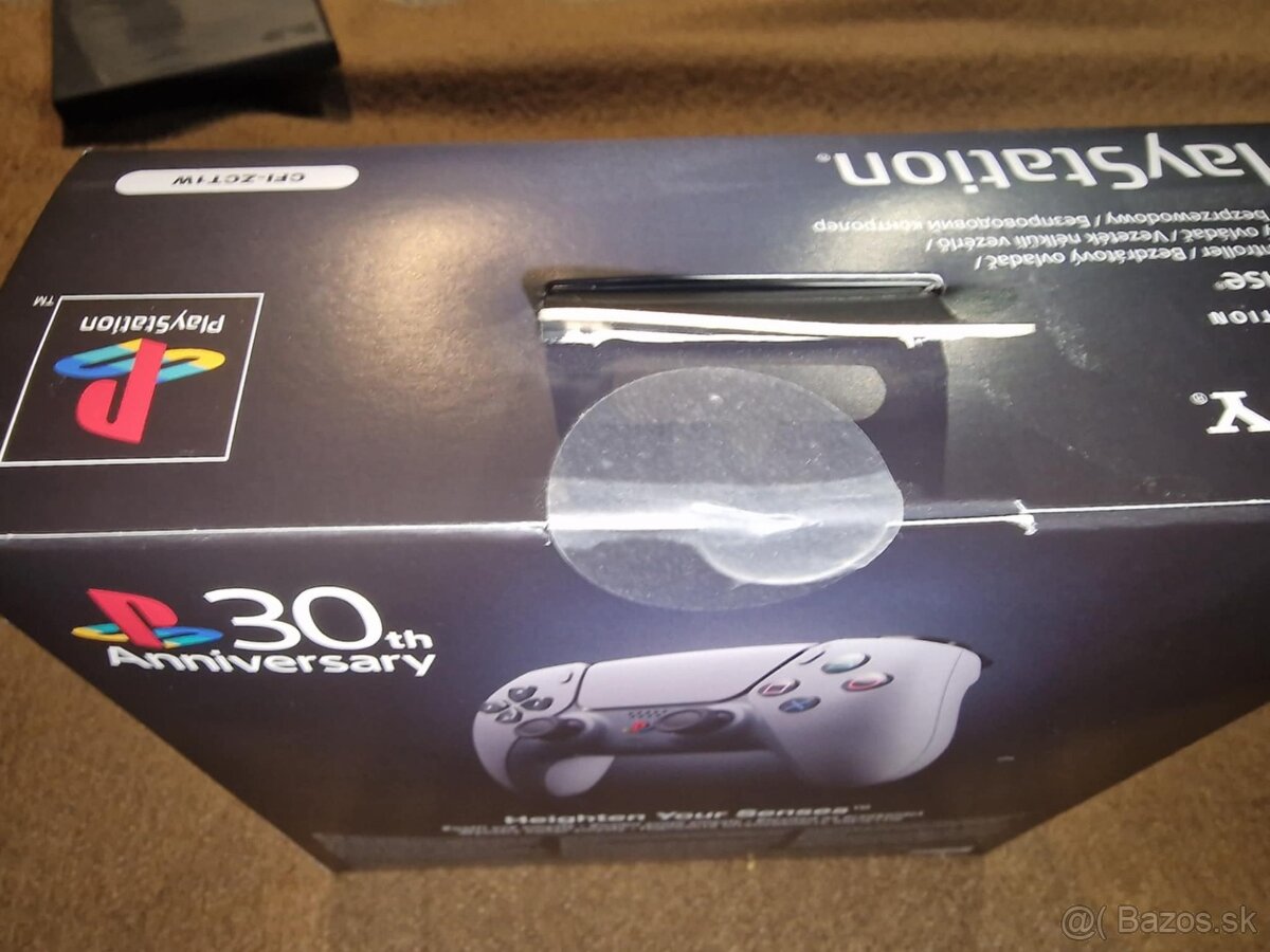 PS5 DualSense 30th Anniversary ovládač - 3