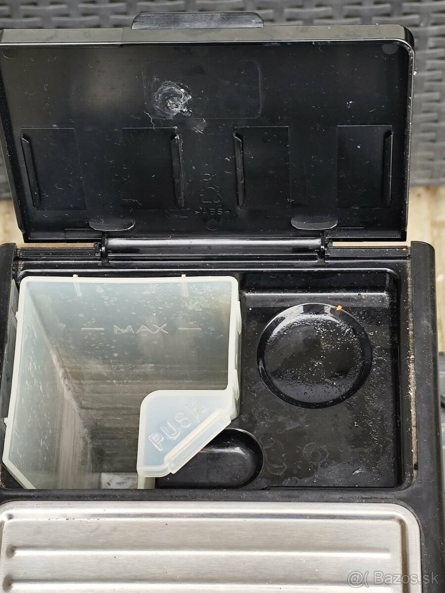 kávovar DeLonghi - 3