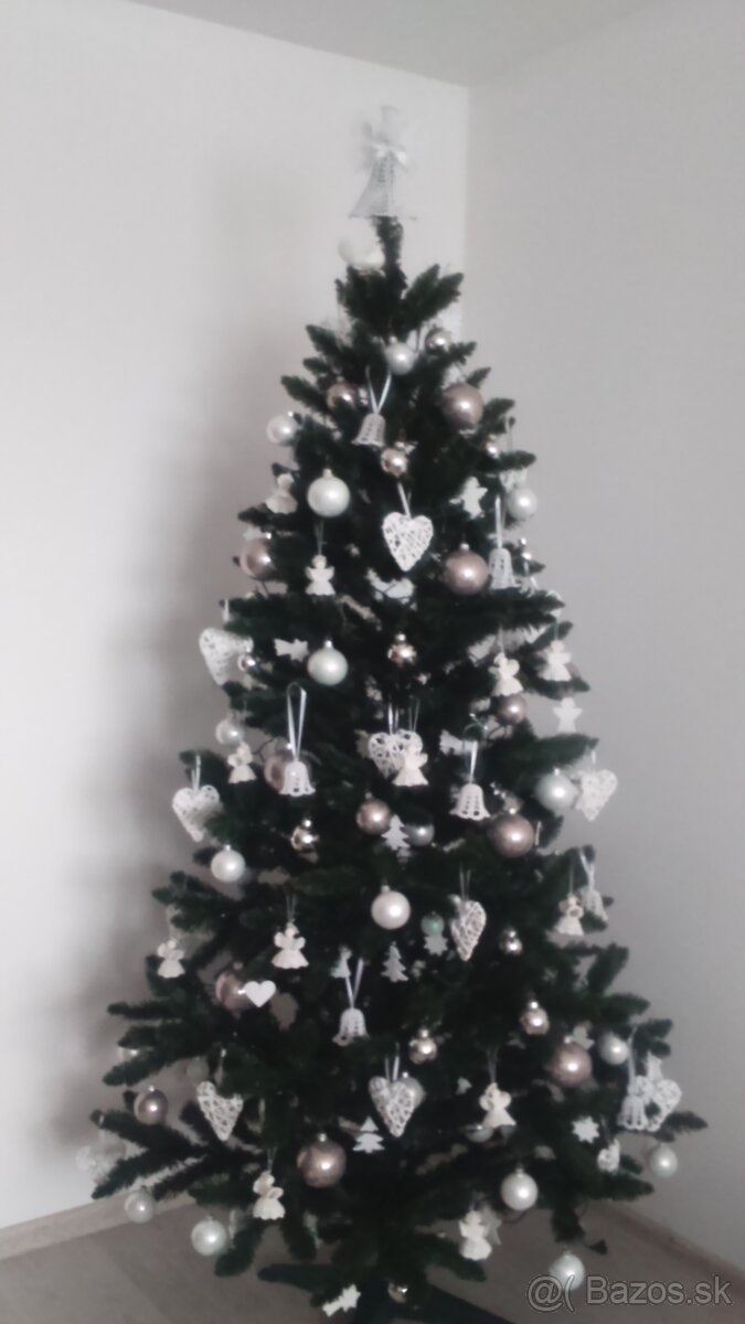 Predám umelý vianočný stromček - 3