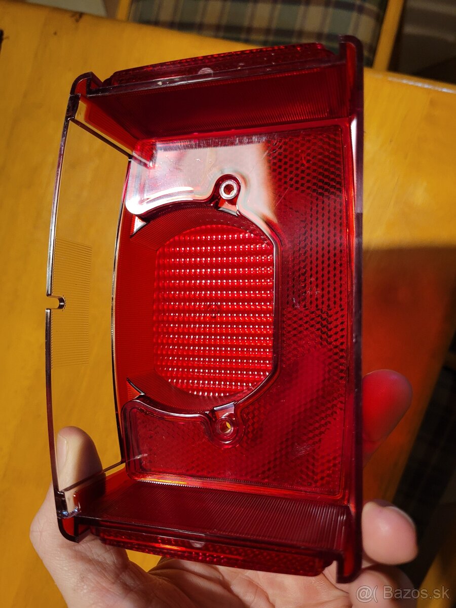 Sklo zadní Lucas - 3