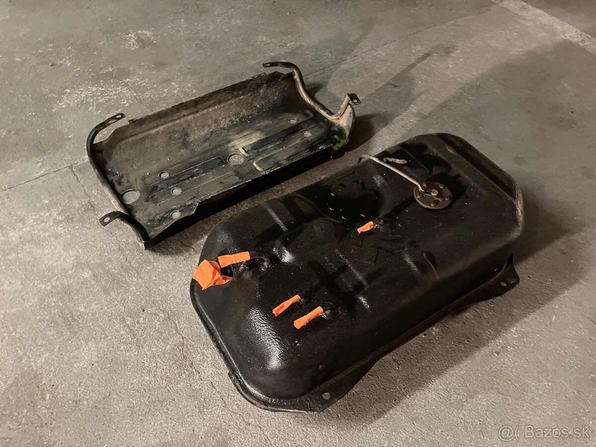 Predám nádrž Suzuki Vitara 1 benzín - 3
