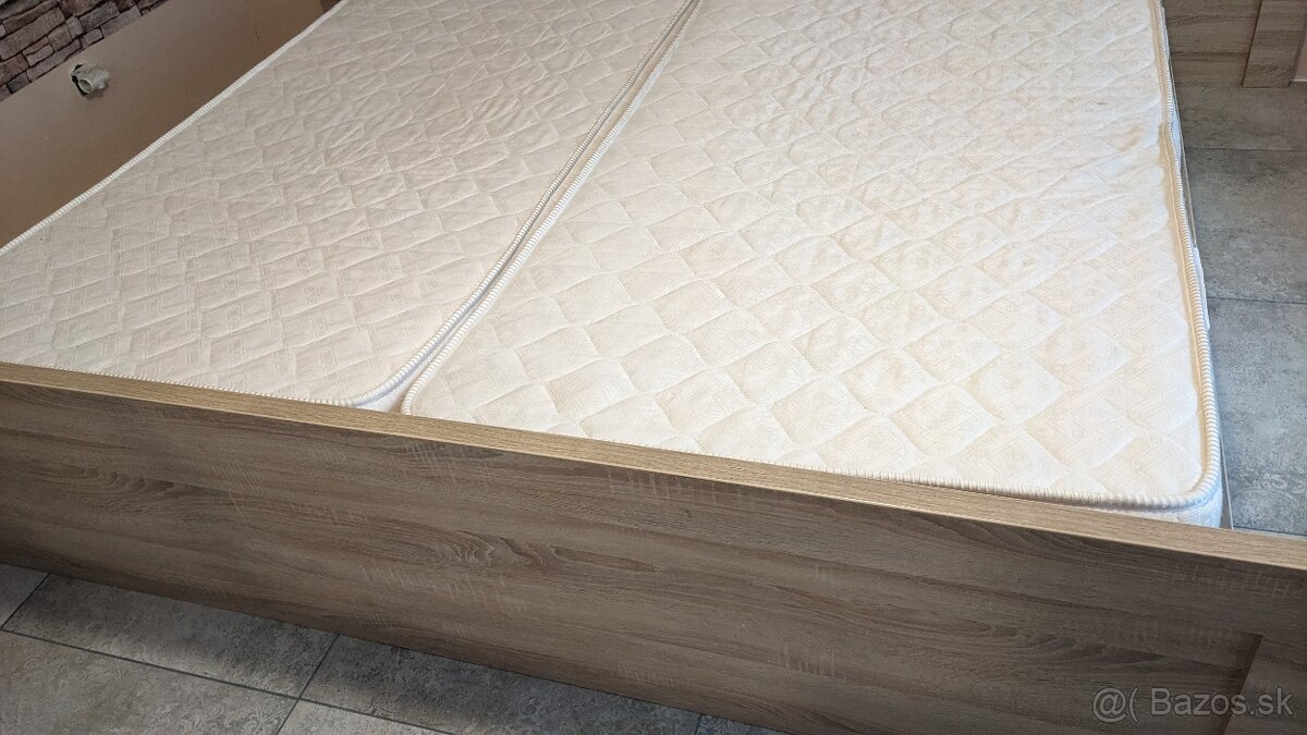 veľká manželská posteľ - 3