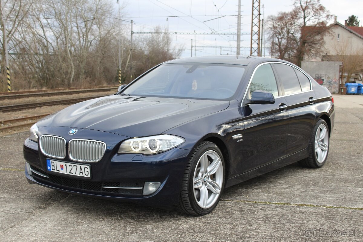 Predám BMW 550i ročník 2010 - 3